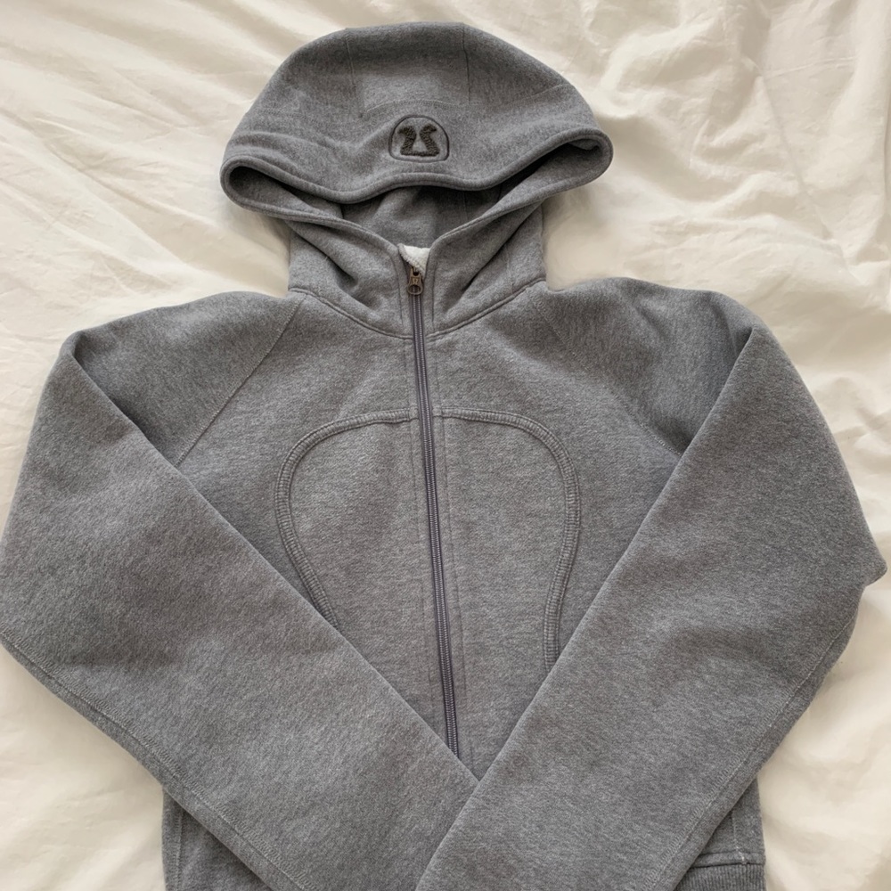 Lululemon size 2 hoodie